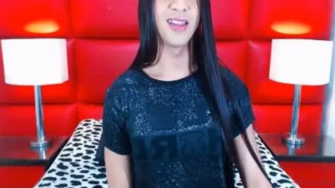 Twerking sheboy Playing With Her ass And 10-Pounder