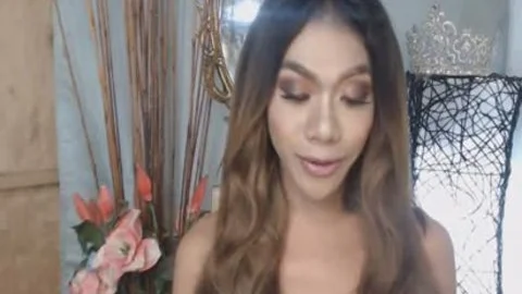 Exotic ladyboy Seduces With Her large ramrod