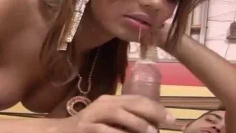 Isabella Enjoys A rod In Her arse