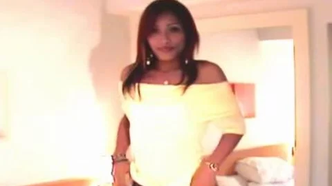 Ladyboy gets screwed right into an arsehole In Front Of The Mirror