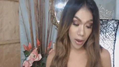 Exotic shemale Seduces With Her gigantic weenie