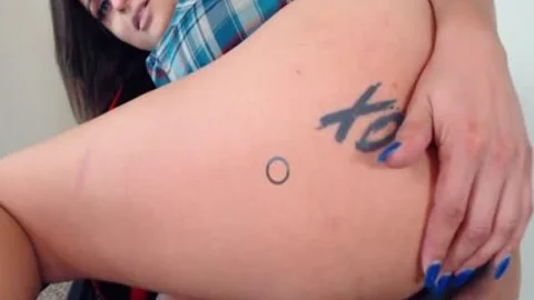 Tsbabe bare Her gigantic wazoo With A Vibrating toy